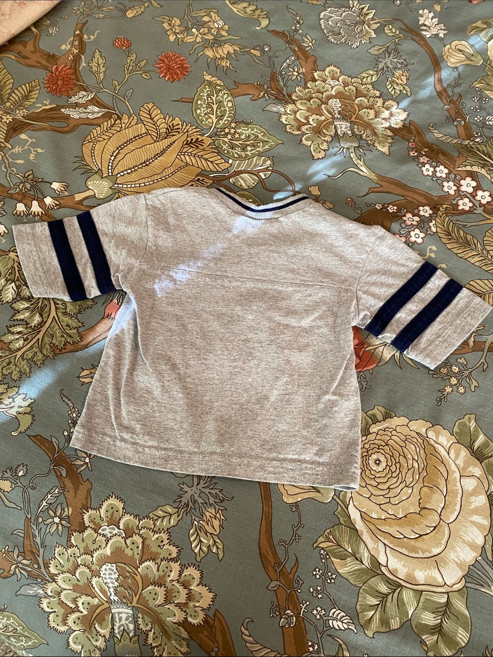 FIVE Rompers/Tees - Picture 3 of 16